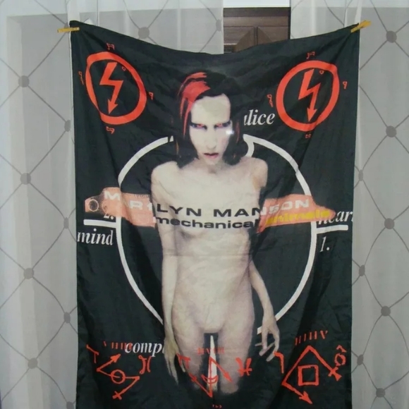 Meet your Posher/Seller Desiree - Picture 9 of 10